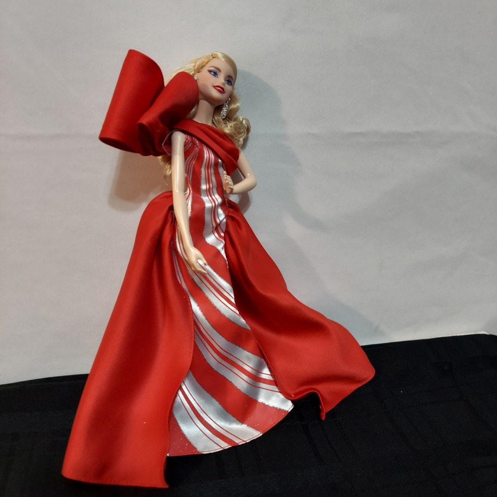 Barbie Holiday 2019 Model Muse Doll Blonde Blue Eyes Candy Cane dress 12" - Picture 2 of 7